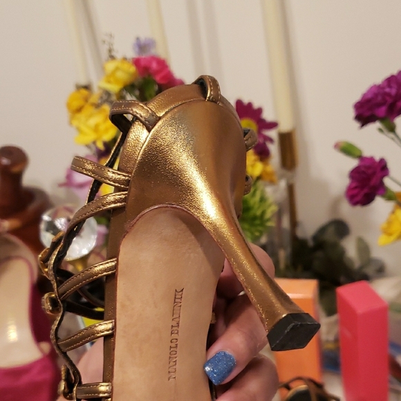 Manolo Blahnik Metallic Leather Slingback Sandals + Dust Bag. - Picture 15 of 16